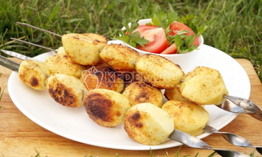 Рецепт картофель на шампурах