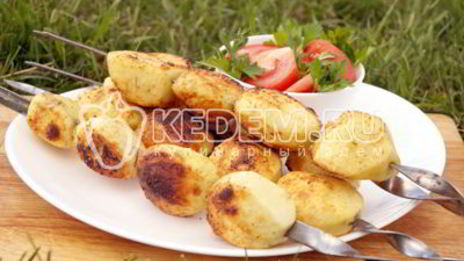 картофель на шампурах
