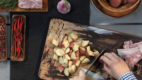 картофель с ароматным маслом и ветчиной