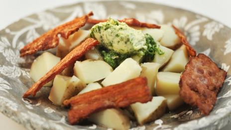 картофель с ароматным маслом и ветчиной