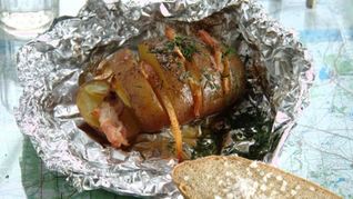 Картофель с беконом в фольге