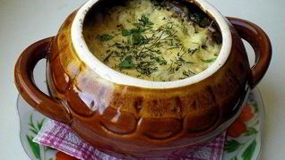 Картофель с грибами в горшочках