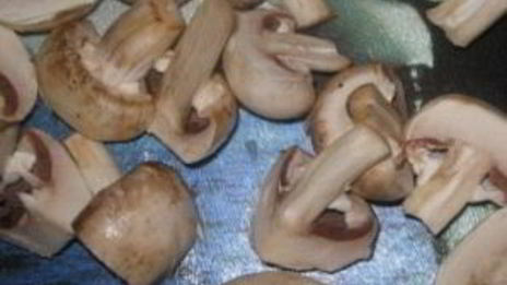 картофель с грибами в горшочках