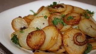 Картофель с луком по-лионски