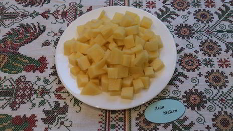 картофель с мясом в горшочках