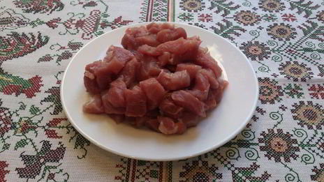 картофель с мясом в горшочках