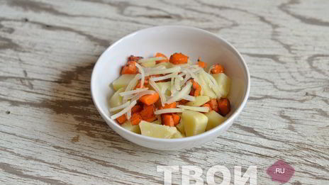 картофель с тыквой под сырным соусом