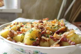 Картофель со шкварками