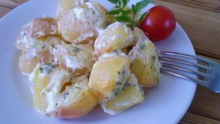 Картофель в духовке под соусом