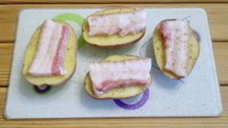 картошка с салом в духовке кораблики