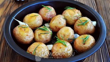 картошка в мундире в духовке