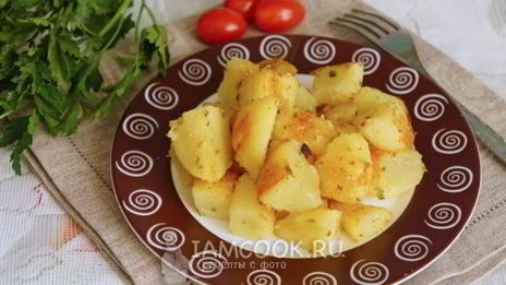 обжаренный картофель с чесноком