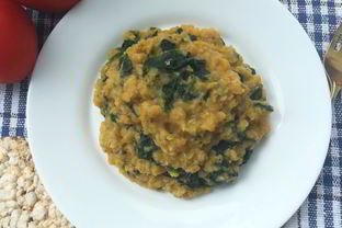 Пряная чечевица со шпинатом