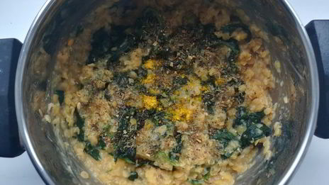 пряная чечевица со шпинатом