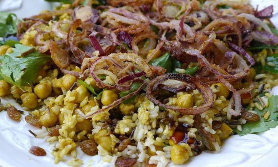 Рецепт пряный рис с изюмом и травами