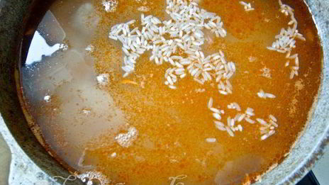 пряный рис с мясными шариками