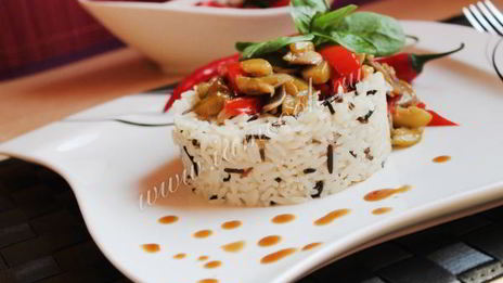 рис с шампиньонами и цуккини