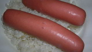 Рис с сосиской в мультиварке