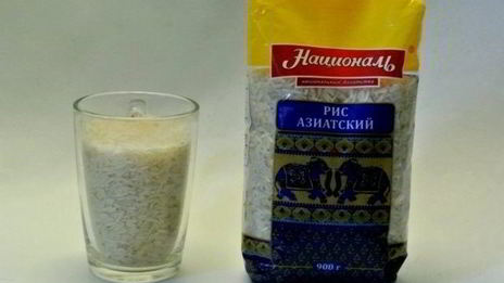 рис с зеленым горошком