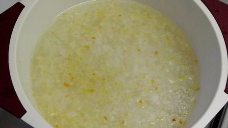 рис с зеленым горошком