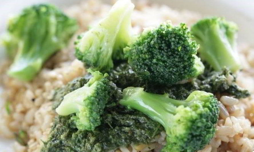 Рецепт рис со шпинатом и брокколи в китайском стиле