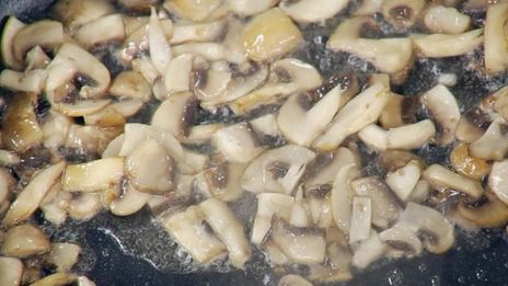 жареная картошка с шампиньонами