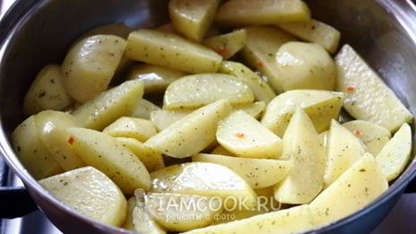 жареная картошка с яйцом