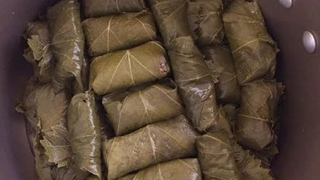 долма — голубцы в виноградных листьях