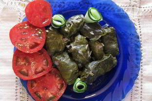 Долма из свежих листьев винограда