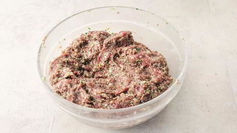 долма с бараниной и говядиной