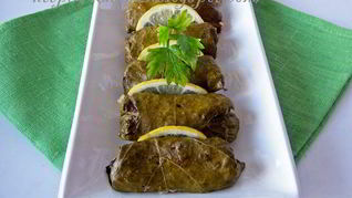 Долма с курицей и кедровыми орешками