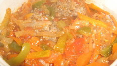 голубцы ленивые паровые под овощным соусом