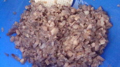 мини-голубцы с вино-вишневым соусом