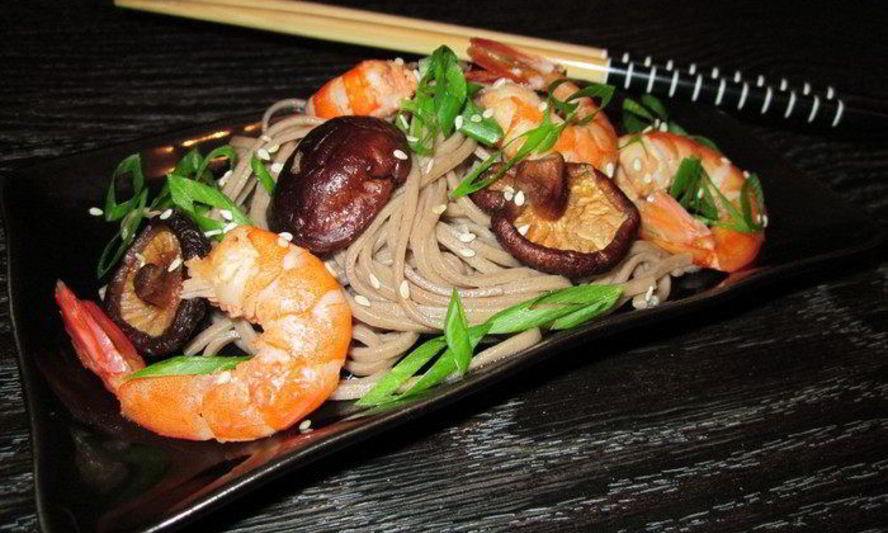 Рецепт гречневая лапша соба с грибами и креветками