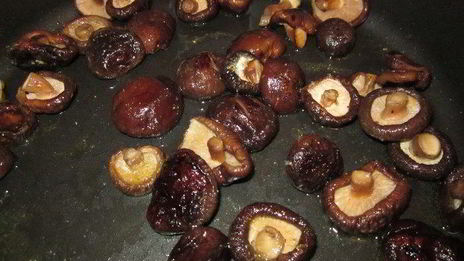 гречневая лапша соба с грибами и креветками