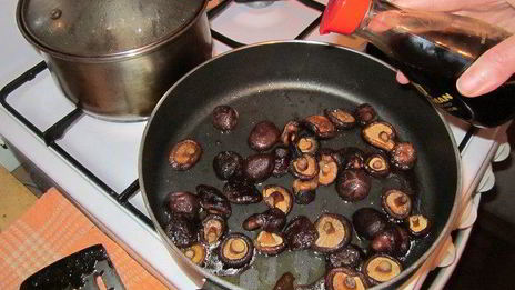 гречневая лапша соба с грибами и креветками