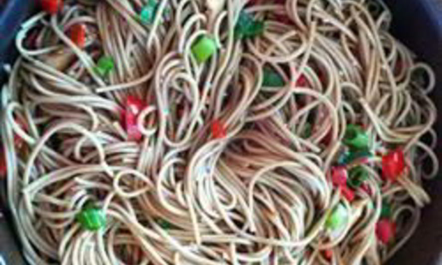 Рецепт гречневая лапша соба с кунжутными семечками