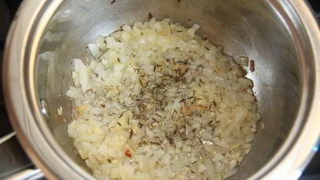 фаршированные перловкой грибы