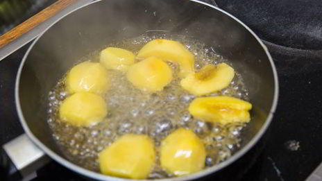 гренка с маскарпоне и нектаринами