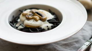 Грибы под белым соусом