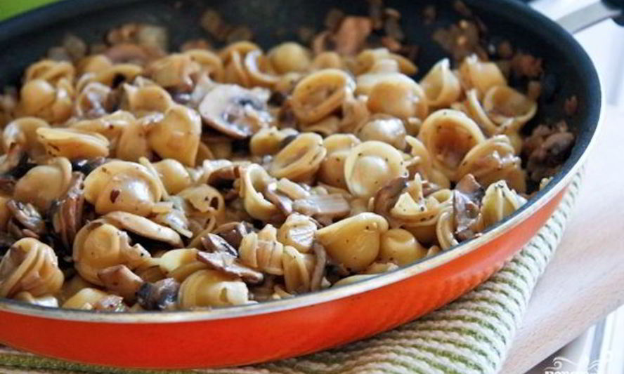 Рецепт грибы под сливочным соусом