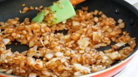 грибы под сливочным соусом