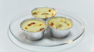 Грибы под сырным кастардом