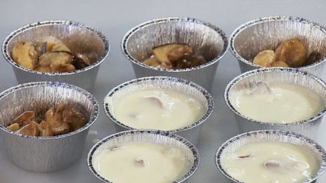 грибы под сырным кастардом