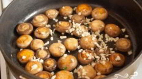 грибы с чесноком