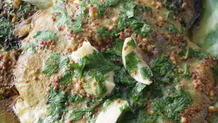 Грибы с горчицей, маслом и петрушкой на гриле