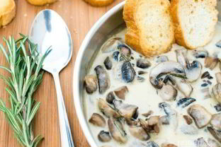 Грибы со сливками