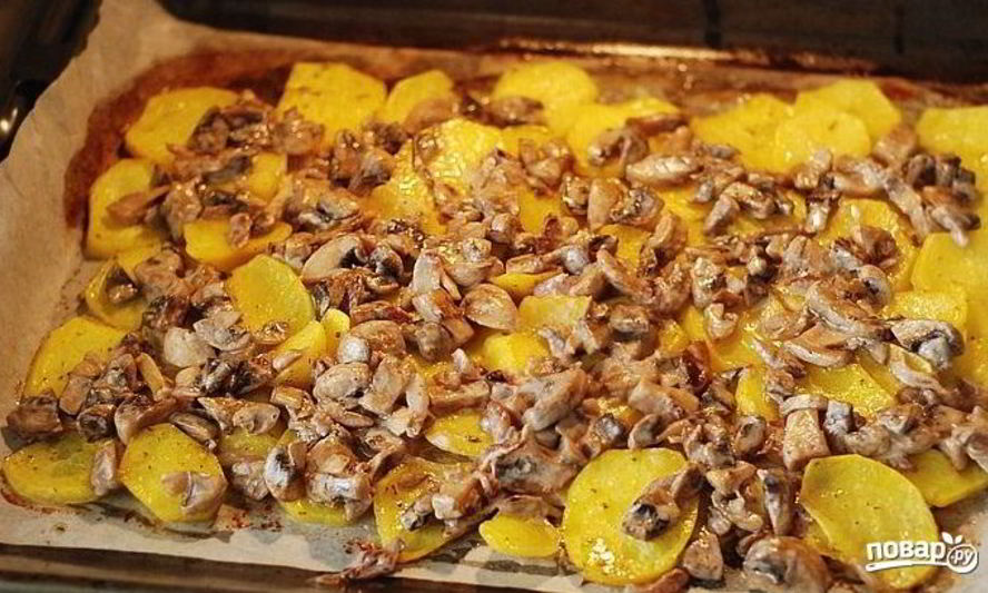 Рецепт грибы со свининой и картофелем в духовке