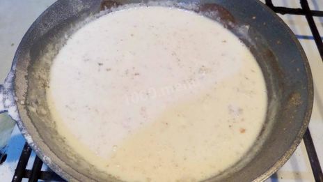 грибы в горшочках с сыром луком курицей