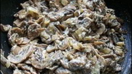 грибы в сметане